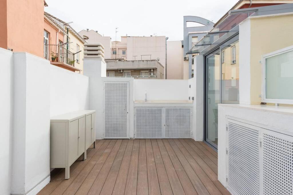Tgh/ Malaga Center Western Style Luaran gambar